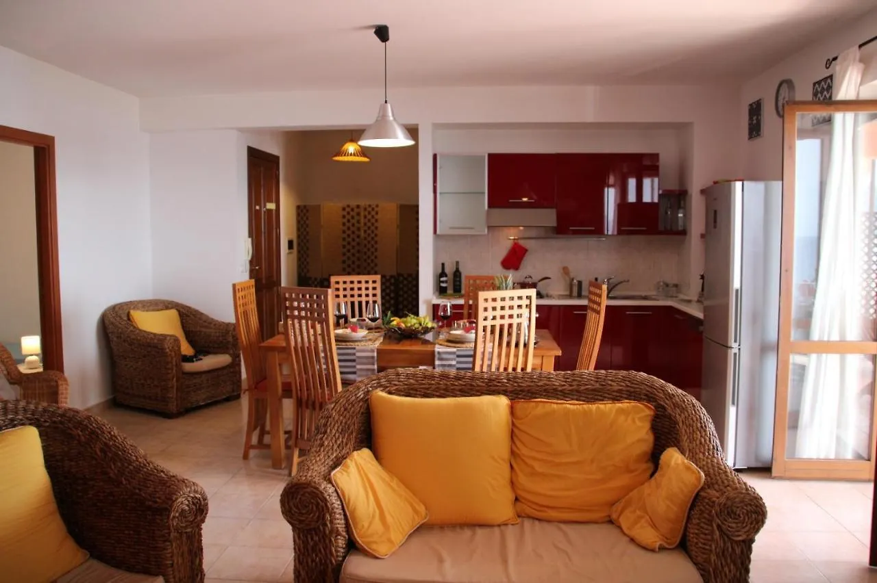 Poseidone Sea Apartment Taormina 마제오