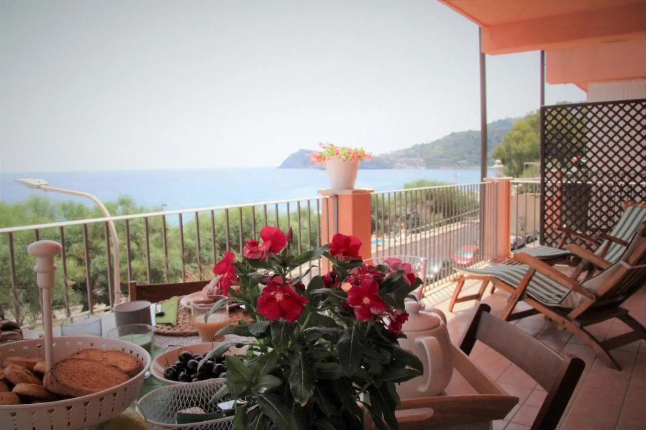 Poseidone Sea Apartment Taormina 마제오